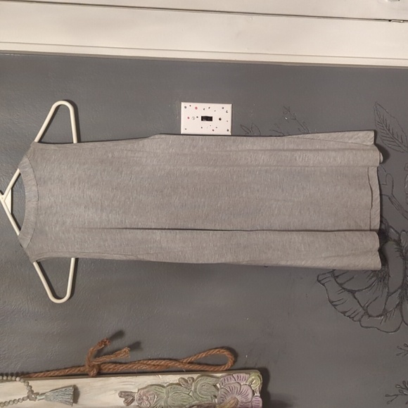 Tank - Picture 2 of 2